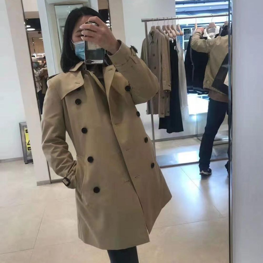 burberry巴宝莉女士经典蜂蜜色双排扣中长款风衣折扣款80355631