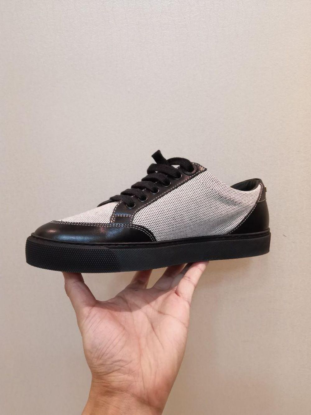 burberry巴宝莉女士休闲鞋织物牛皮材质简单配色舒适好穿