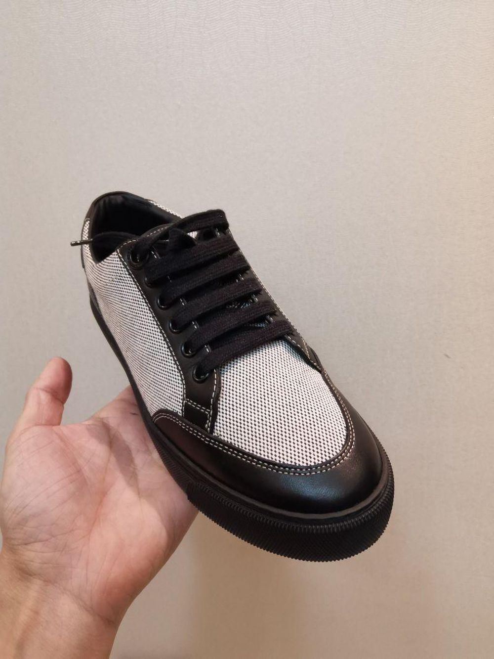 burberry巴宝莉女士休闲鞋织物牛皮材质简单配色舒适好穿