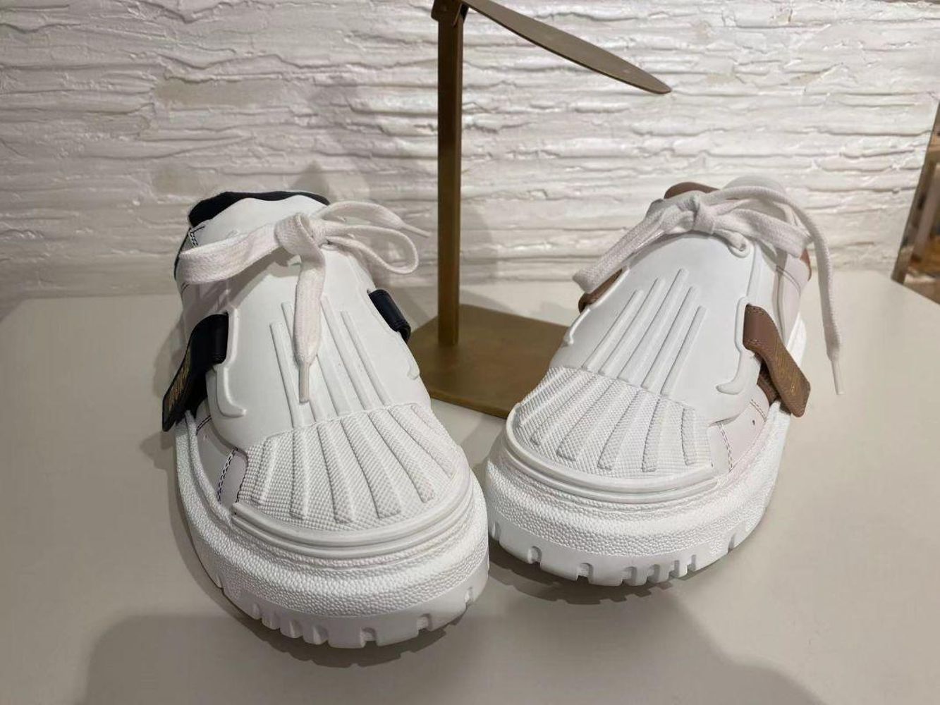 dior迪奥新款贝壳头板鞋休闲鞋